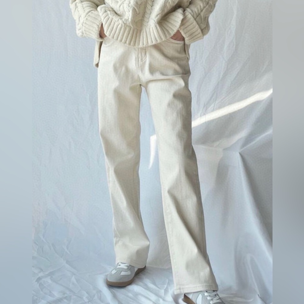 Straight leg cream pants size 27/28